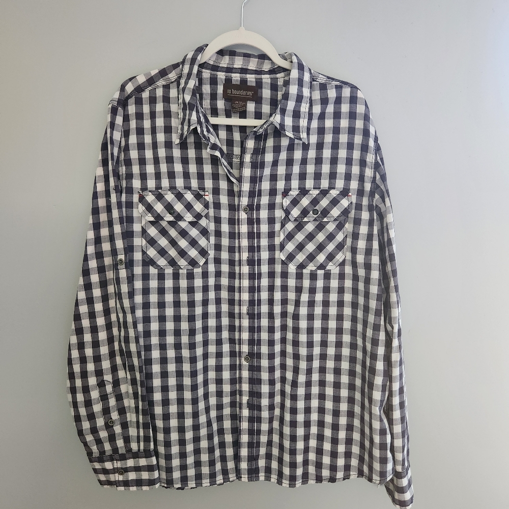 Men's No Boundaries Button Down Checkered/Gingham Shirt